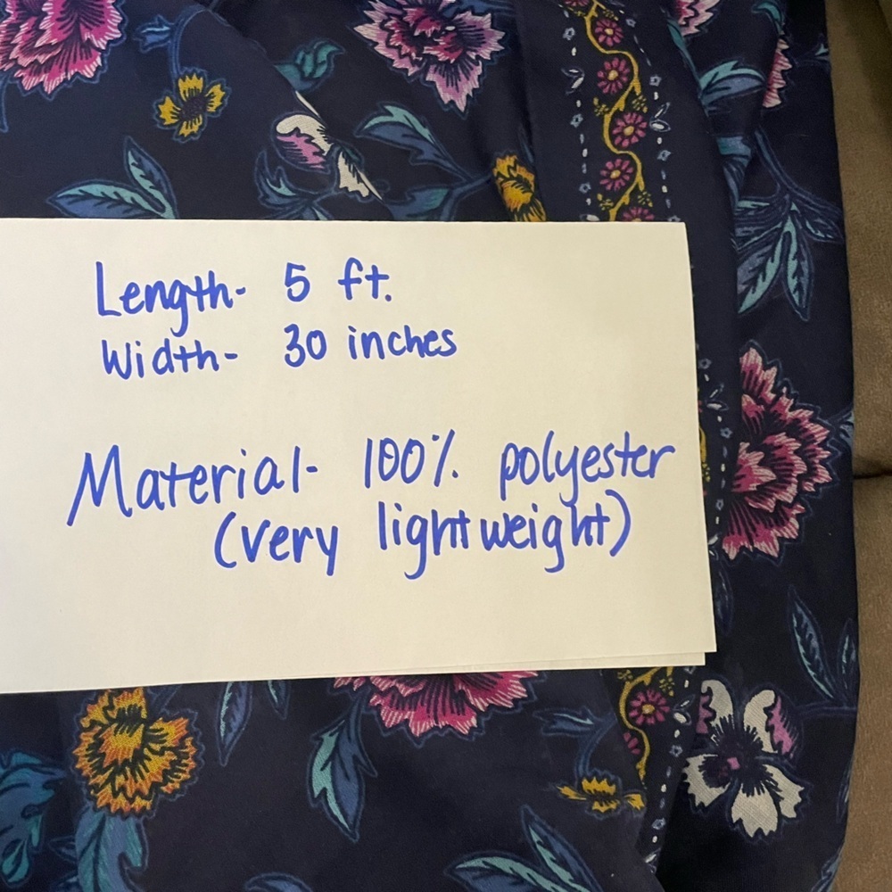 ❤️Old Navy Scarf (Bundle 2 for $10) - Picture 3 of 3